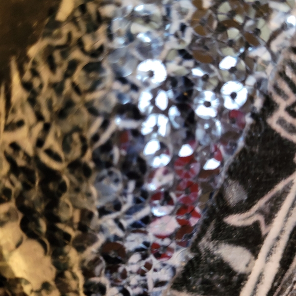 Top - Picture 4 of 8